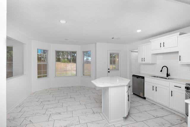 265 OAKSEDGE DR, Oakland, TN 38060