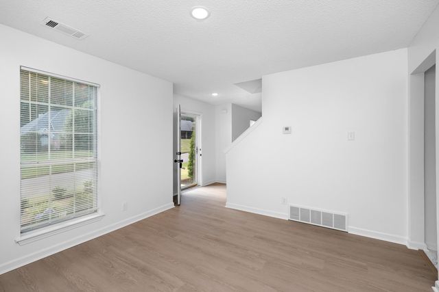 265 OAKSEDGE DR, Oakland, TN 38060