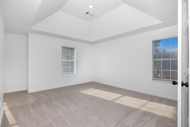265 OAKSEDGE DR, Oakland, TN 38060