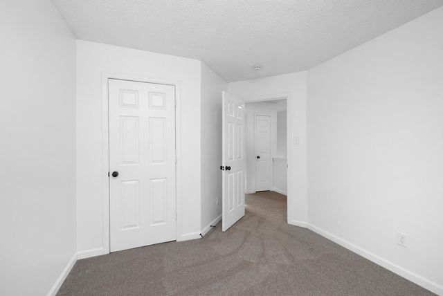 265 OAKSEDGE DR, Oakland, TN 38060