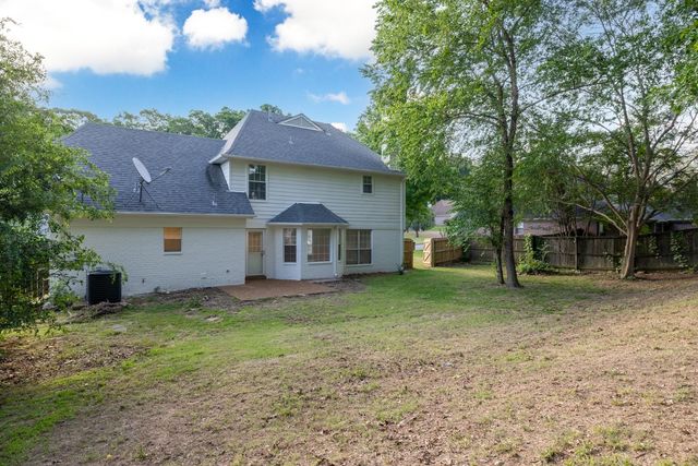 265 OAKSEDGE DR, Oakland, TN 38060