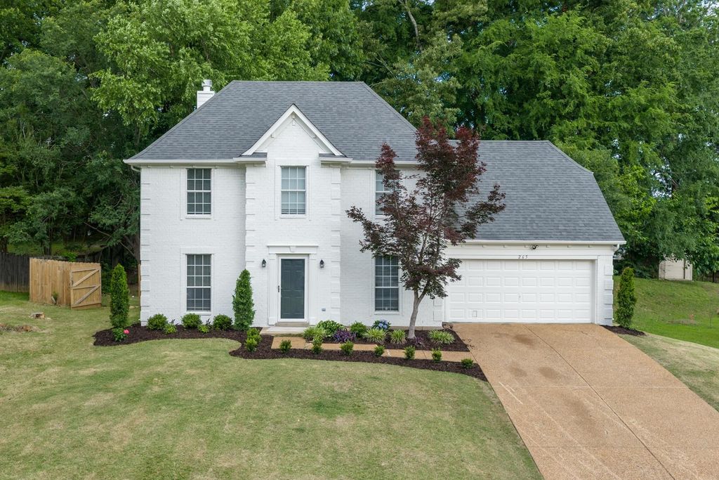265 OAKSEDGE DR, Oakland, TN 38060