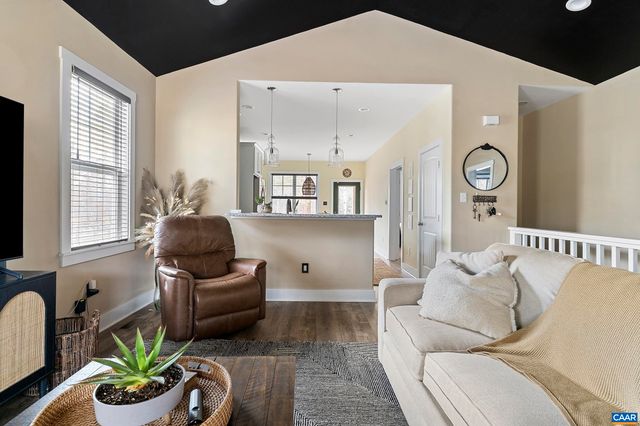 138 FOREST RIDGE LN, Scottsville, VA 24590