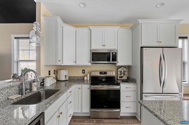 138 FOREST RIDGE LN, Scottsville, VA 24590