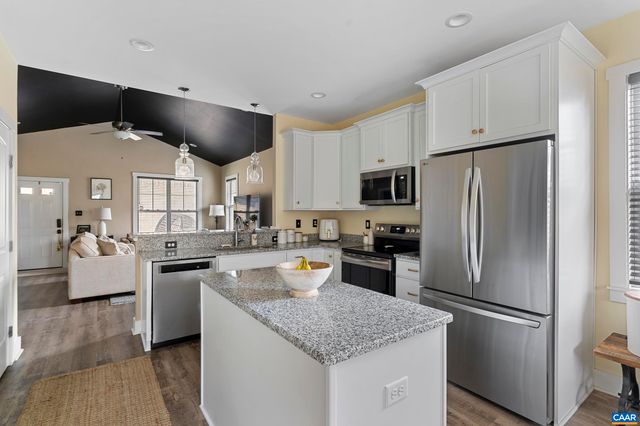 138 FOREST RIDGE LN, Scottsville, VA 24590