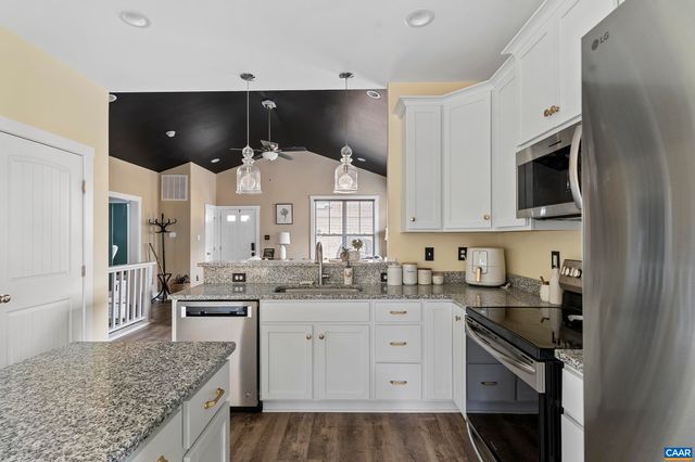 138 FOREST RIDGE LN, Scottsville, VA 24590