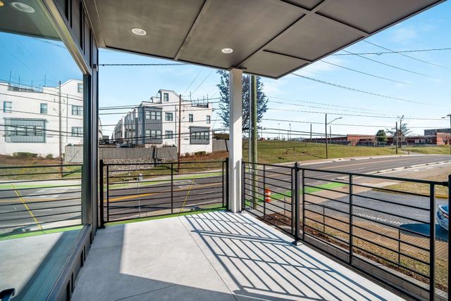 1017 12th Ave, S, Nashville, TN 37203