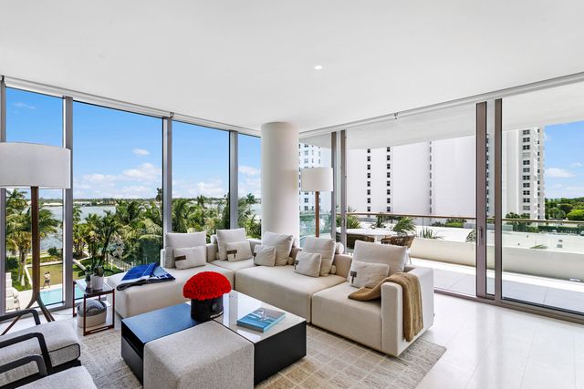 200 Arkona Court 402, West Palm Beach, FL 33401