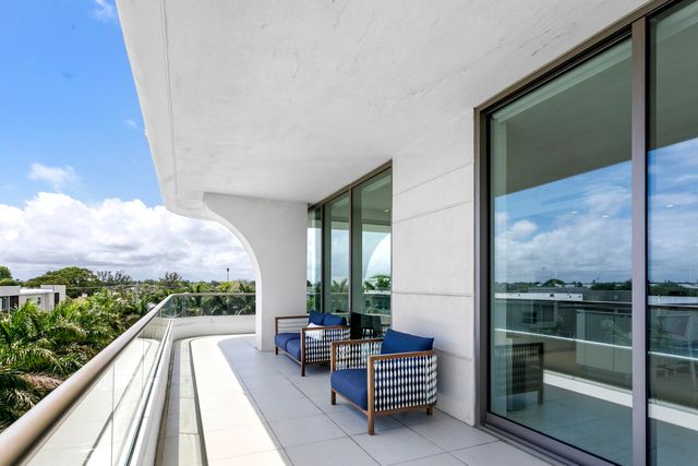 200 Arkona Court 402, West Palm Beach, FL 33401