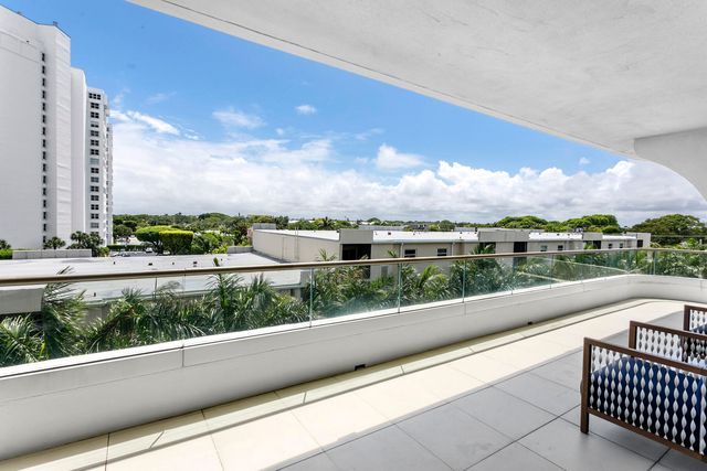 200 Arkona Court 402, West Palm Beach, FL 33401