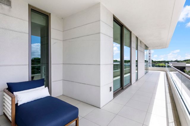 200 Arkona Court 402, West Palm Beach, FL 33401