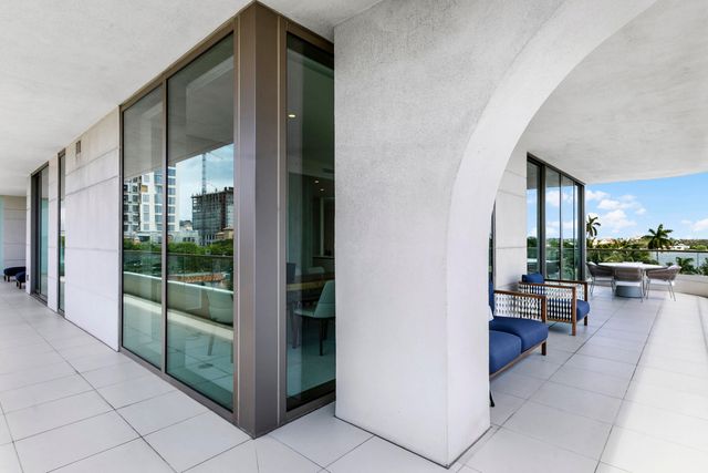 200 Arkona Court 402, West Palm Beach, FL 33401