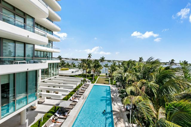 200 Arkona Court 402, West Palm Beach, FL 33401