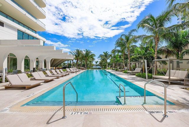 200 Arkona Court 402, West Palm Beach, FL 33401