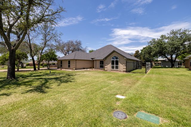612 Aqua Vista Drive, Granbury, TX 76049