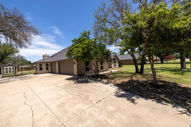 612 Aqua Vista Drive, Granbury, TX 76049
