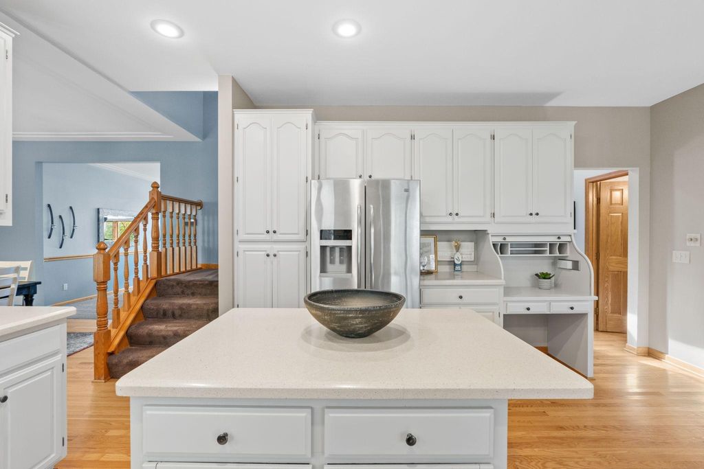 8441 W Lake Drive, Chanhassen, MN 55317 — photo 3