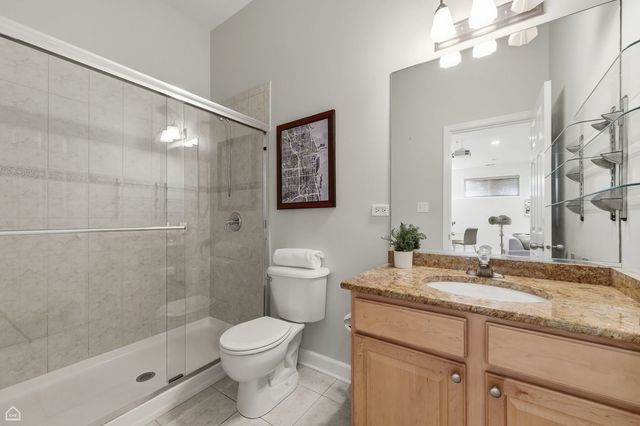 5150 W WINNEMAC Avenue, Chicago, IL 60630