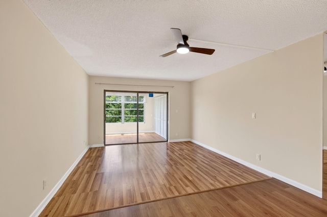 9440 SW 8TH Street 401, Boca Raton, FL 33428