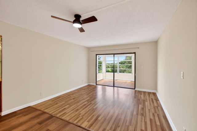 9440 SW 8TH Street 401, Boca Raton, FL 33428
