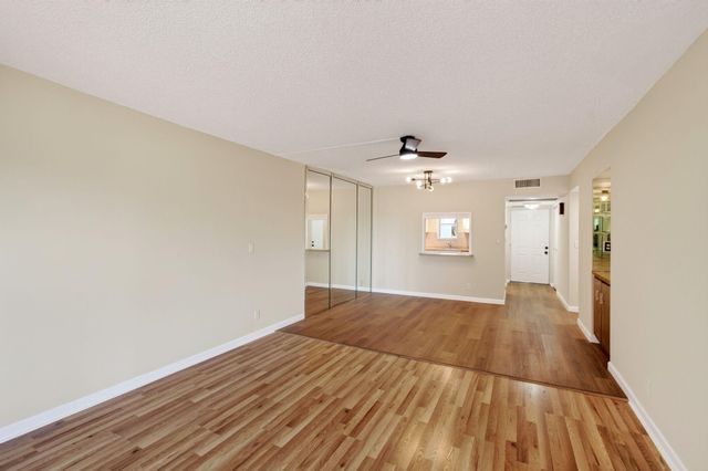 9440 SW 8TH Street 401, Boca Raton, FL 33428