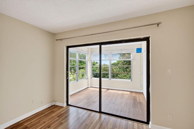 9440 SW 8TH Street 401, Boca Raton, FL 33428