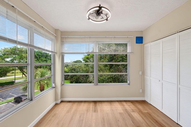 9440 SW 8TH Street 401, Boca Raton, FL 33428
