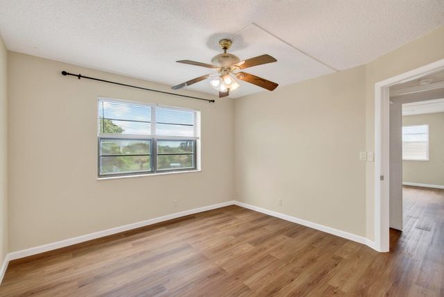 9440 SW 8TH Street 401, Boca Raton, FL 33428