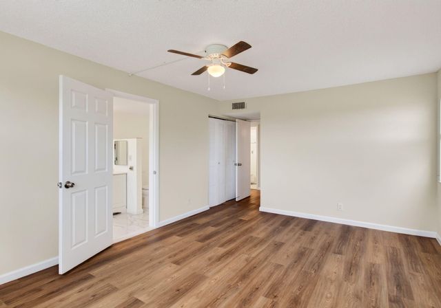 9440 SW 8TH Street 401, Boca Raton, FL 33428