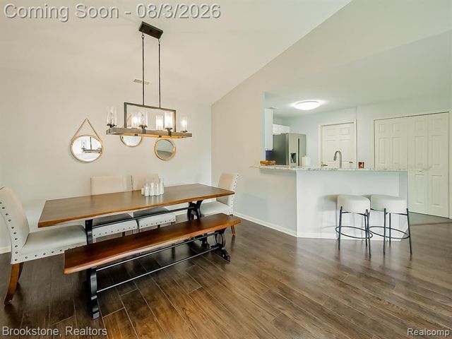 13203 Chesapeake Circle 146, Walled Lake, MI 48390