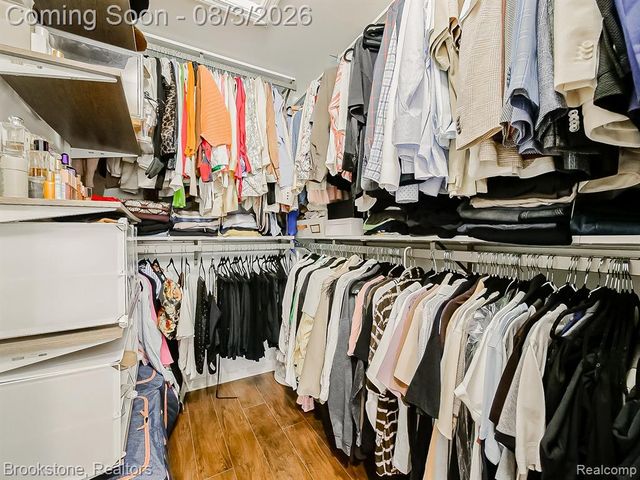 13203 Chesapeake Circle 146, Walled Lake, MI 48390