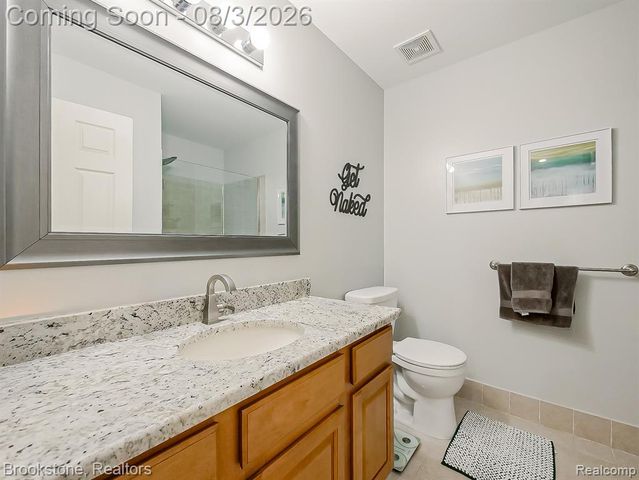 13203 Chesapeake Circle 146, Walled Lake, MI 48390