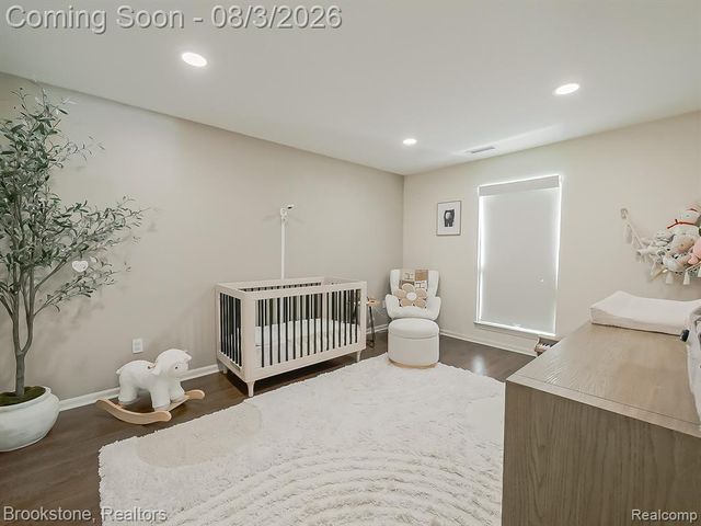 13203 Chesapeake Circle 146, Walled Lake, MI 48390