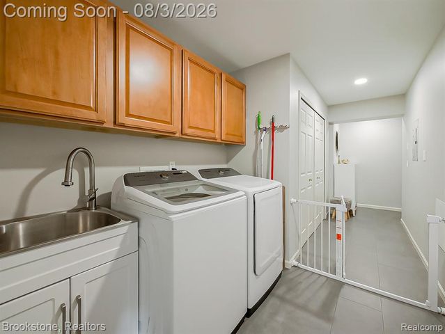 13203 Chesapeake Circle 146, Walled Lake, MI 48390