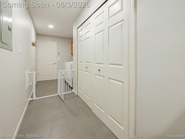13203 Chesapeake Circle 146, Walled Lake, MI 48390