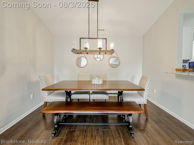 13203 Chesapeake Circle 146, Walled Lake, MI 48390