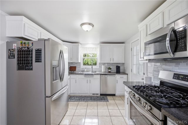 6531 Michael Road, Orchard Park, NY 14127