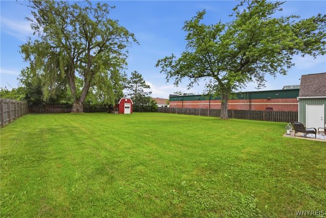 6531 Michael Road, Orchard Park, NY 14127