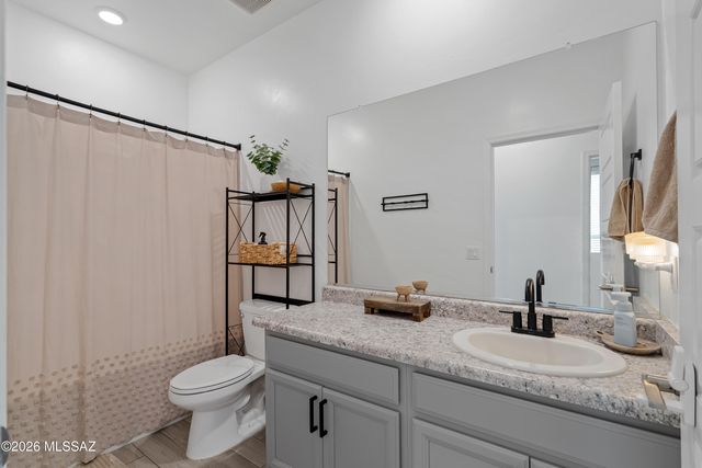 4951 E Wash Overlook Drive, Tucson, AZ 85706