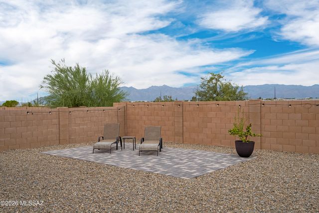 4951 E Wash Overlook Drive, Tucson, AZ 85706