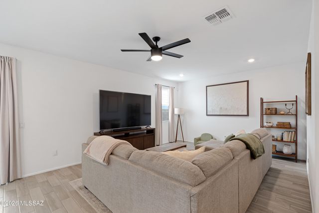 4951 E Wash Overlook Drive, Tucson, AZ 85706