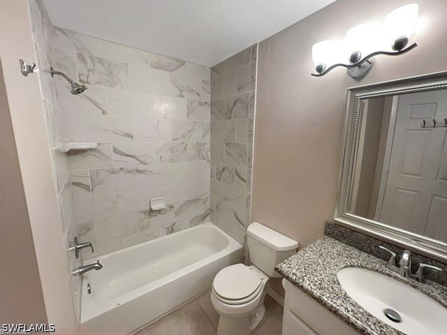 3130 Seasons WAY 403, Estero, FL 33928
