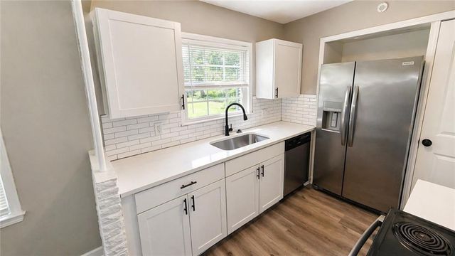 3203 NE 56 Th Street, Kansas City, MO 64119