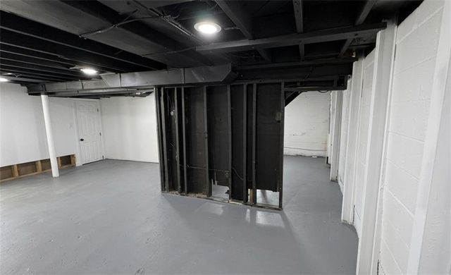 3203 NE 56 Th Street, Kansas City, MO 64119