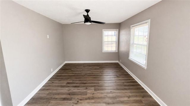 3203 NE 56 Th Street, Kansas City, MO 64119