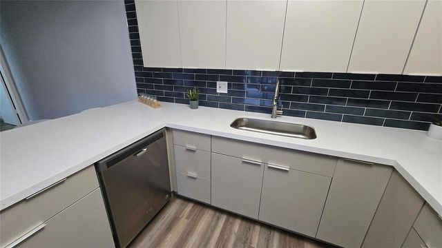 8900 SW 20th Place A, Davie, FL 33324