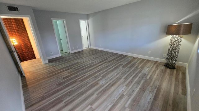8900 SW 20th Place A, Davie, FL 33324