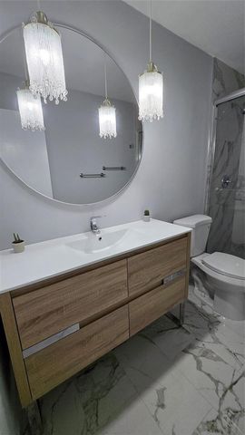 8900 SW 20th Place A, Davie, FL 33324