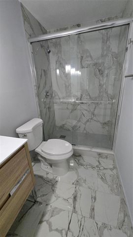 8900 SW 20th Place A, Davie, FL 33324