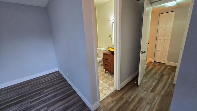 8900 SW 20th Place A, Davie, FL 33324
